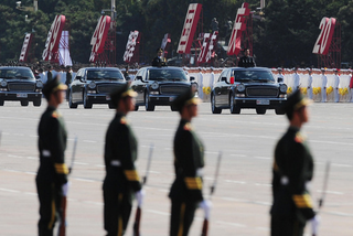 Illustration for article titled Step Aside, Beijingers, The President Is In Town